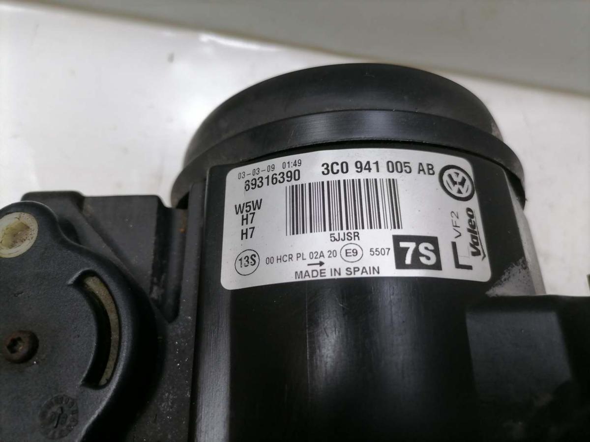 VW Passat 3C original Scheinwerfer vorn links Halogen Bj.2009